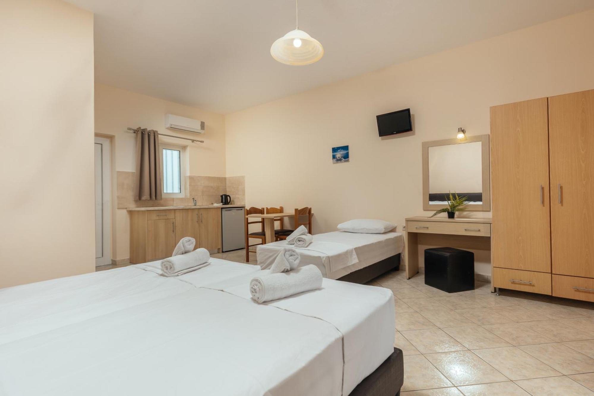 Yakinthos Hotel Laganas Exteriör bild